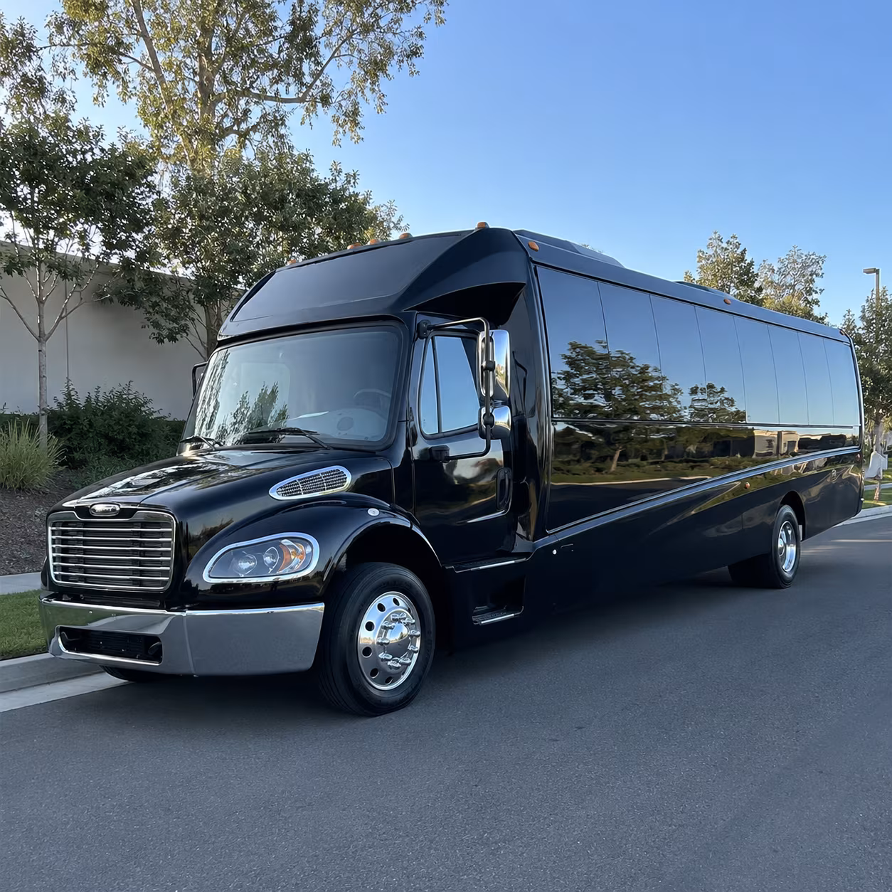 amherst 15 passenger minibus