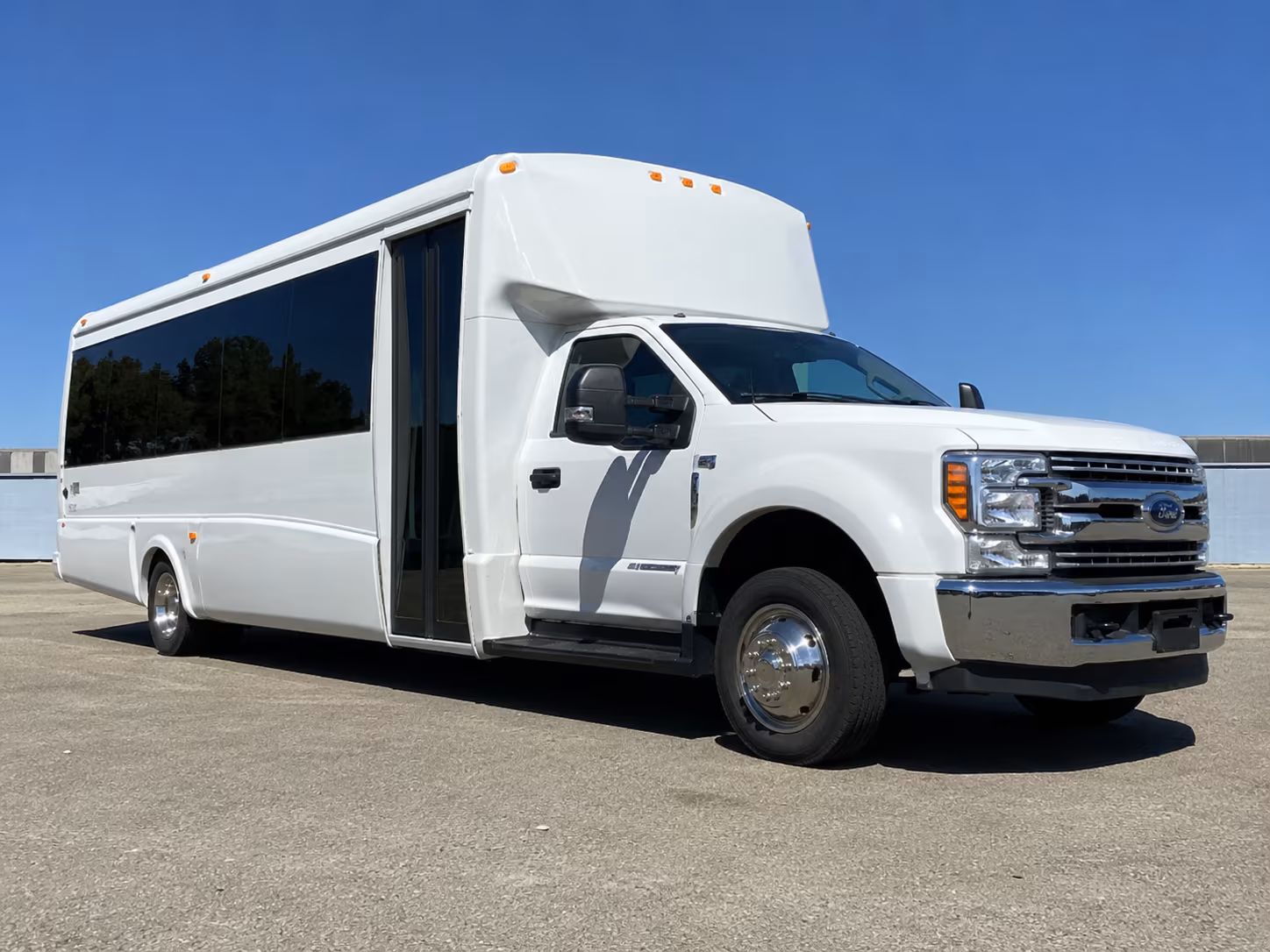 charter buses for pioneer valley museum and science field trips