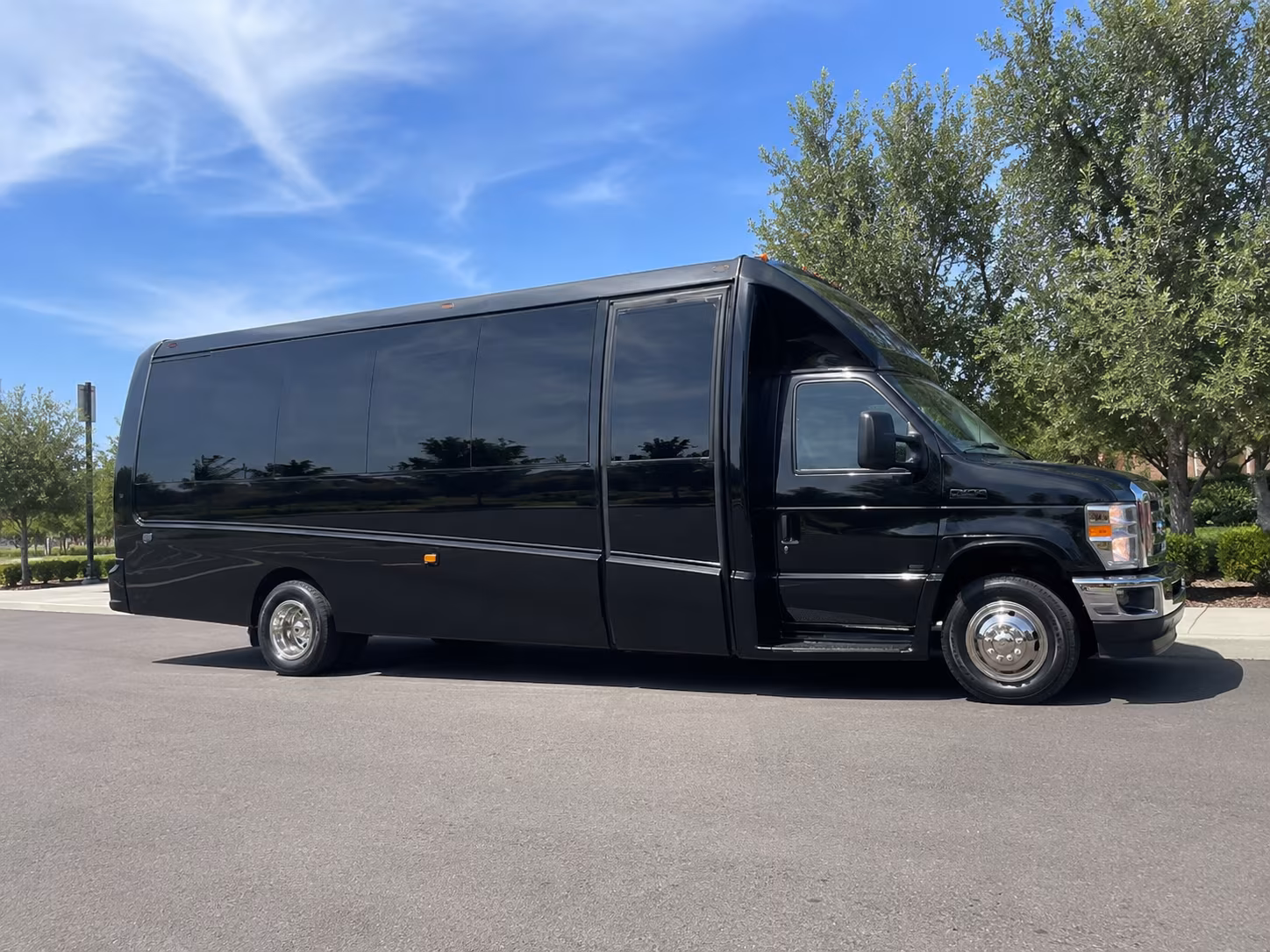 employee shuttle buses for umass amherst and five college campuses